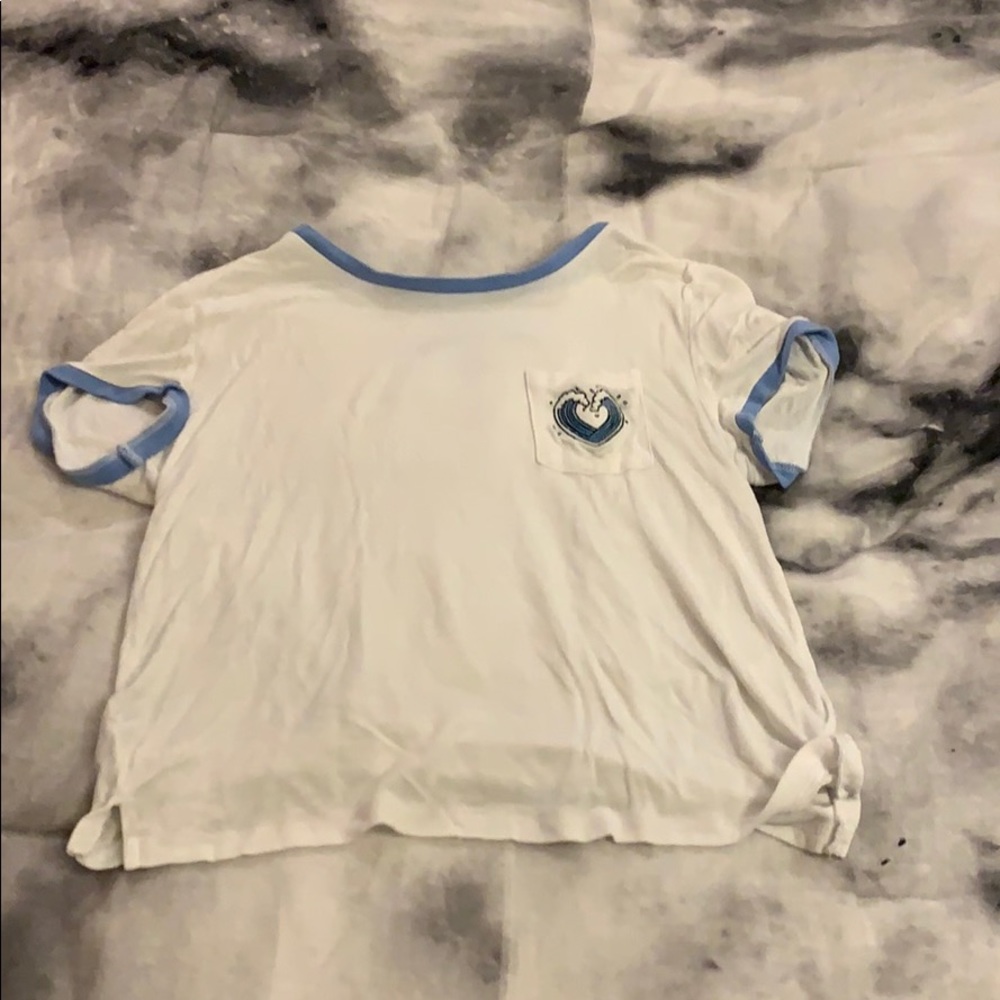 white and blue wave graphic tee